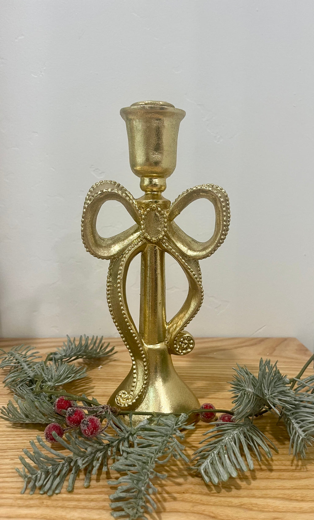 8" Gold Bow Candlestick holder
