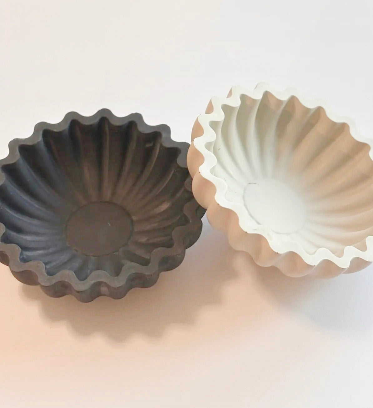 6" Concrete Tiki Dish (Light Gray)